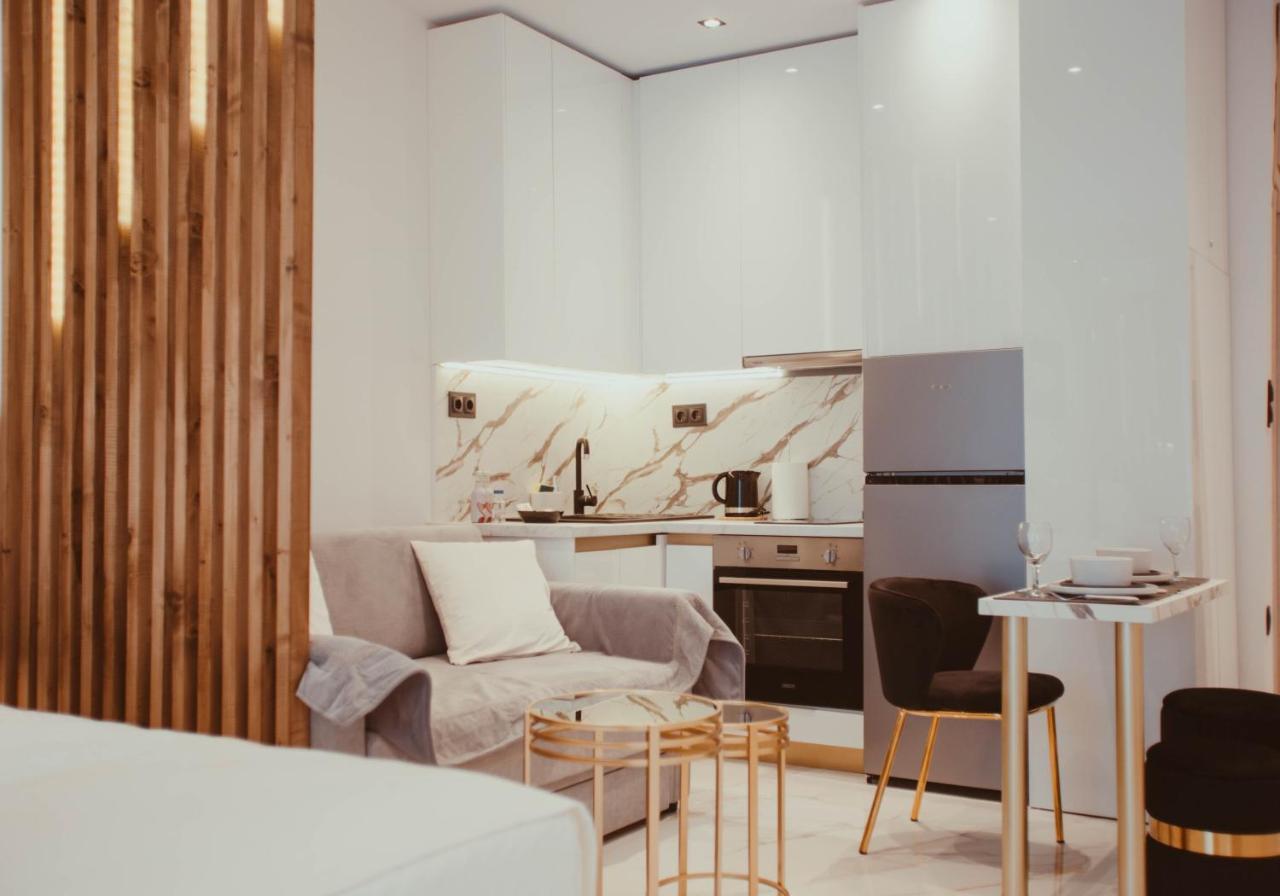 Aelia - Luxury Central Suite Alexandroupolis Buitenkant foto