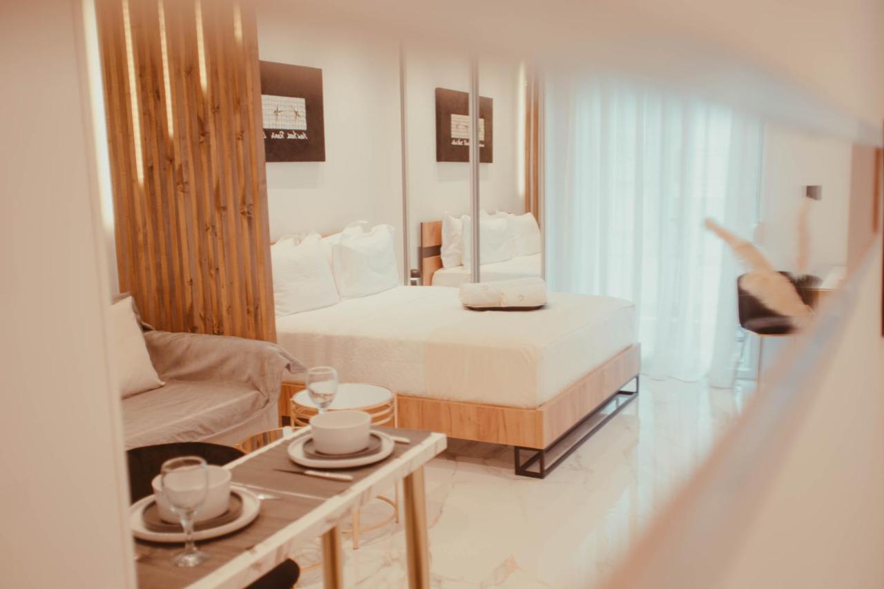 Aelia - Luxury Central Suite Alexandroupolis Buitenkant foto